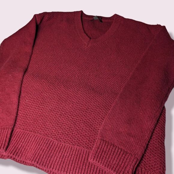 Banana Republic Fuchsia Knit V-Neck Sweater, Size Small - Picture 1 of 4